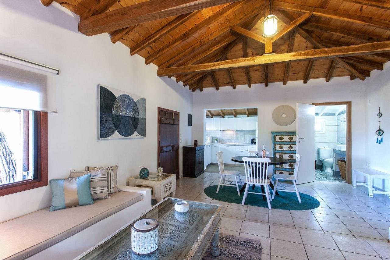 Amouage Boutique Home Κολιός Εξωτερικό φωτογραφία
