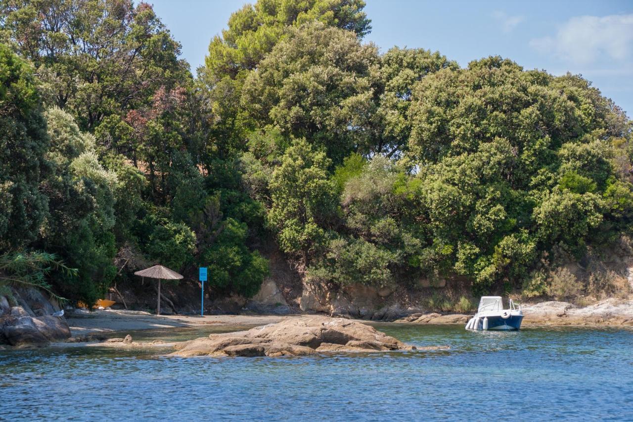Amouage Boutique Home Κολιός Εξωτερικό φωτογραφία