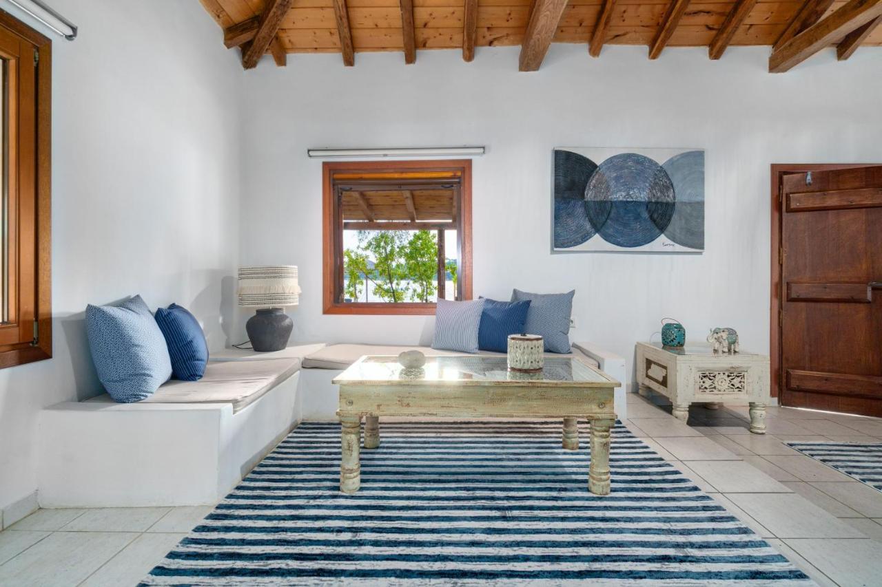 Amouage Boutique Home Κολιός Εξωτερικό φωτογραφία